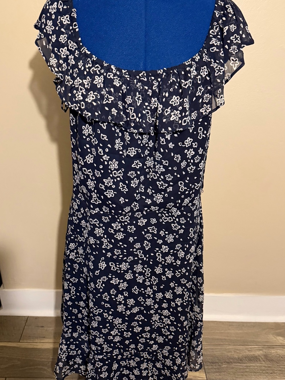 DKNY Women’s Size 14 Navy Blue White Floral Ruffle Midi Dress Belt Loops